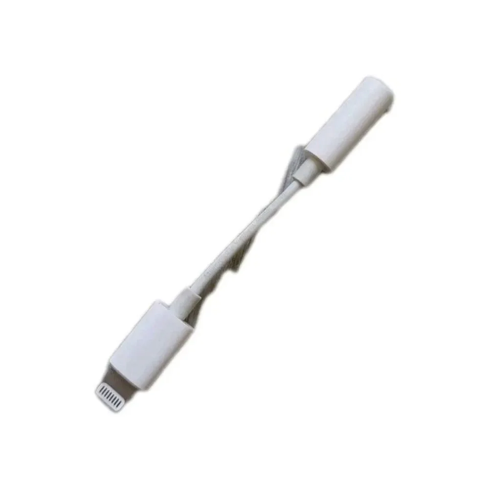 Apple Lightning to 3.5mm Headphone Jack Adapter Aux All IOS Device EUC